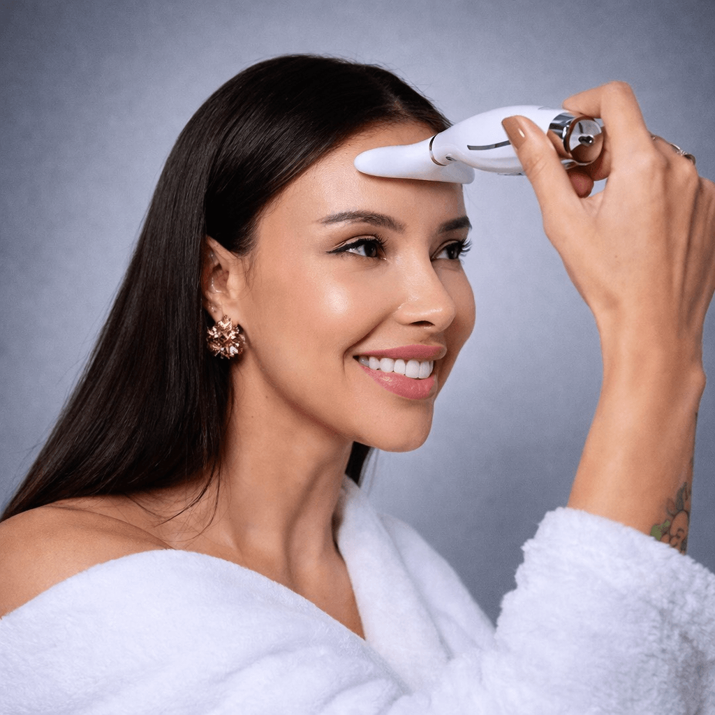 Tecnología de tratamiento cutáneo Glow Therapy: 7 colores LED